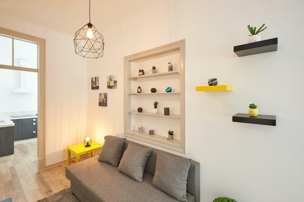Love Inn Bairro Alto ลิสบอน ภายนอก รูปภาพ
