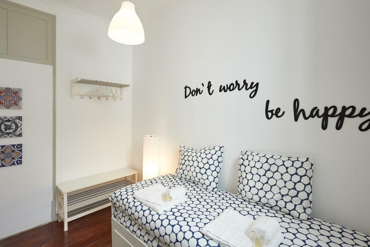 Love Inn Bairro Alto ลิสบอน ภายนอก รูปภาพ