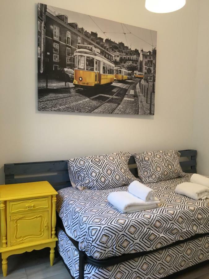 Love Inn Bairro Alto ลิสบอน ภายนอก รูปภาพ