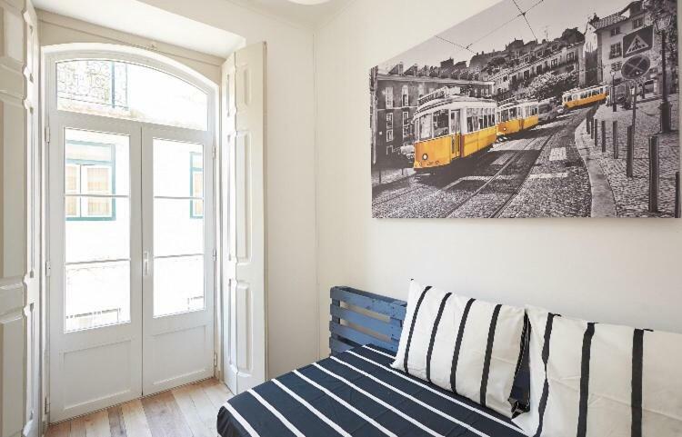 Love Inn Bairro Alto ลิสบอน ภายนอก รูปภาพ